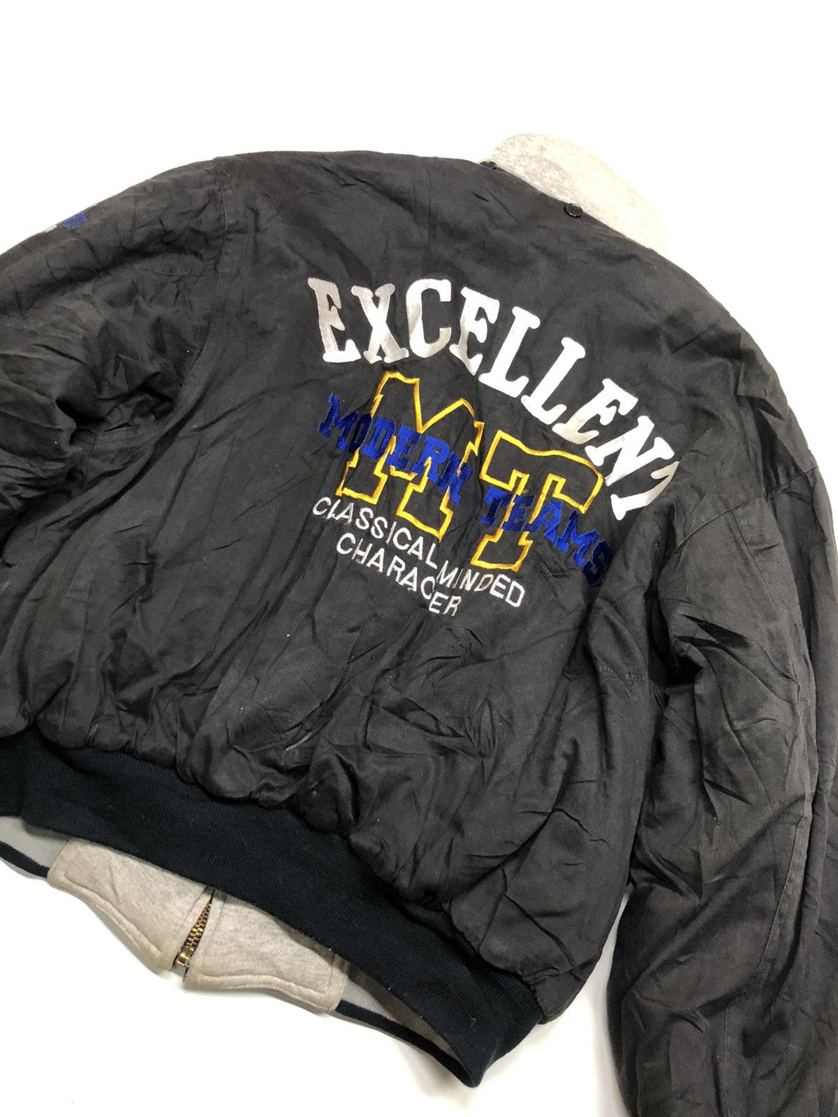 Vintage VINTAGE GOLD POWER CIRCUS CATCH KENTUCKY SPORT TEAM JACKET Size US L / EU 52-54 / 3 - 7 Thumbnail