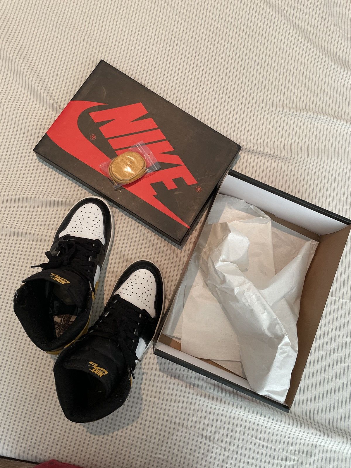 Yellow Ochre Jordan 1