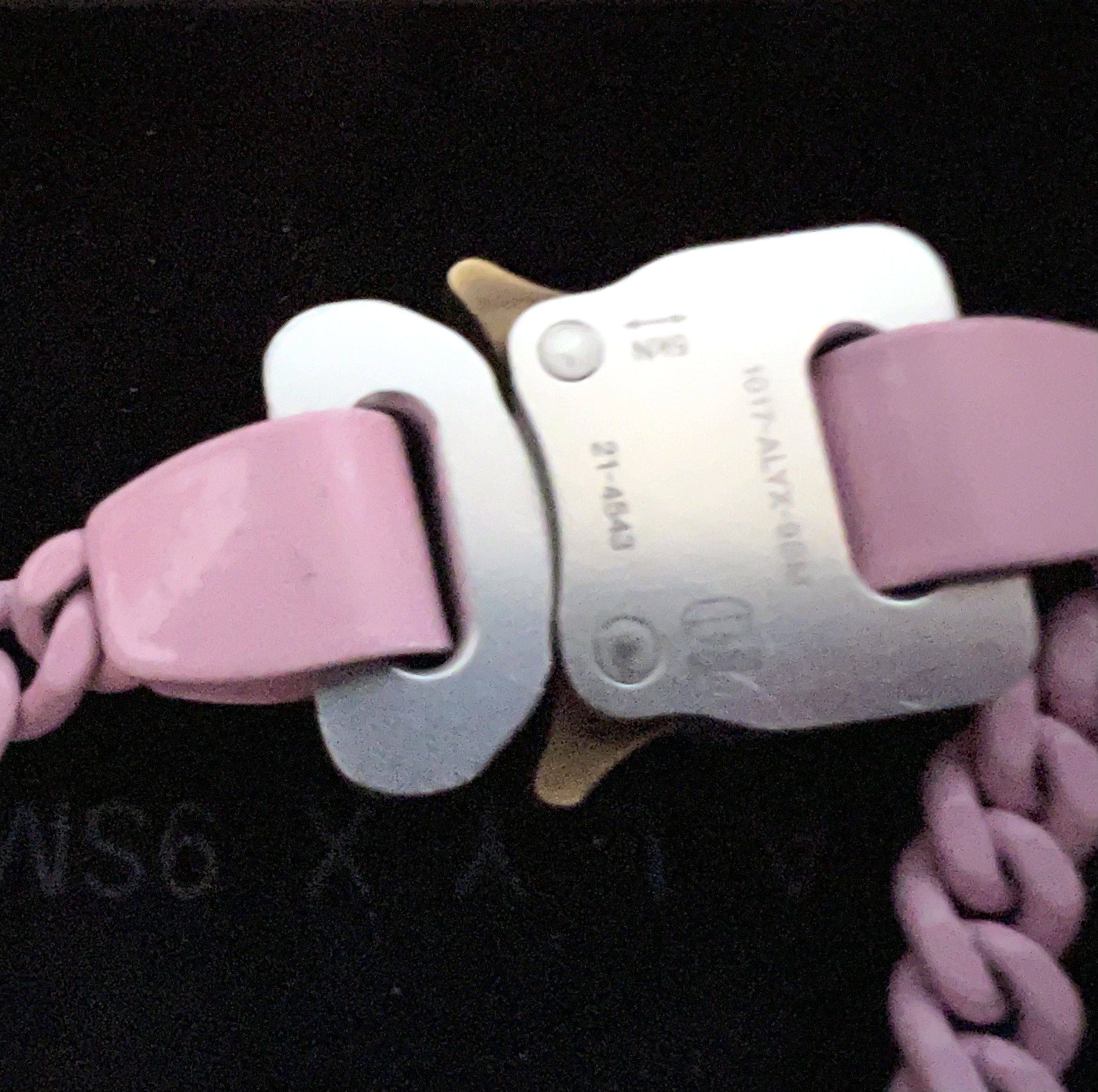 1017 ALYX 9SM 1017 ALYX 9SM Classic Pink Chainlink and Buckle Bracelet Size ONE SIZE - 2 Thumbnail