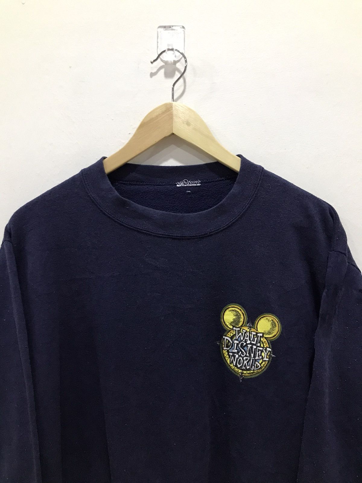 Cartoon Network Vtg Walt Disney World mickey mouse sweatshirt Size US S / EU 44-46 / 1 - 3 Thumbnail