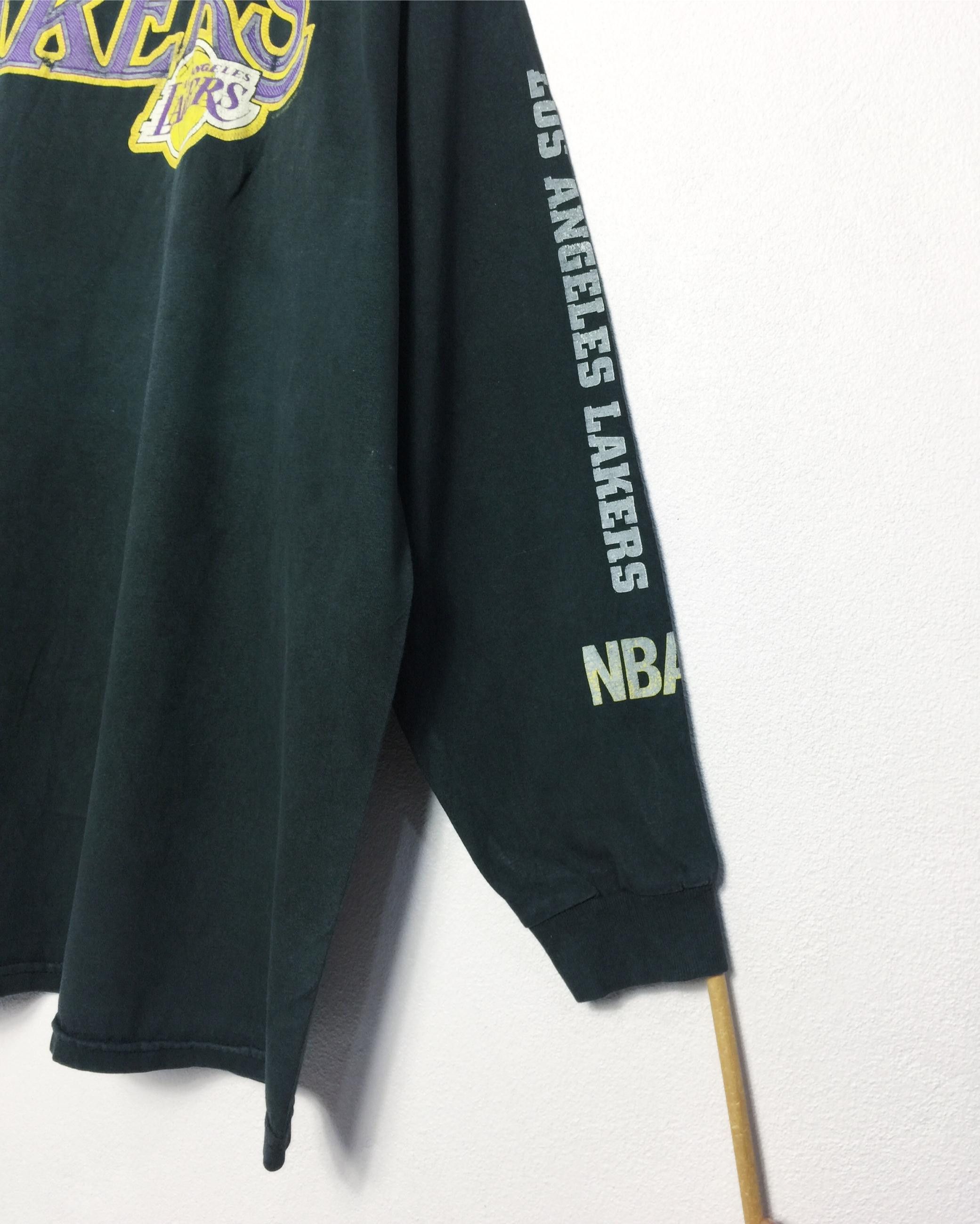 NBA Rare Vintage Los Angeles Lakers L/S Tees Size US XL / EU 56 / 4 - 7 Thumbnail