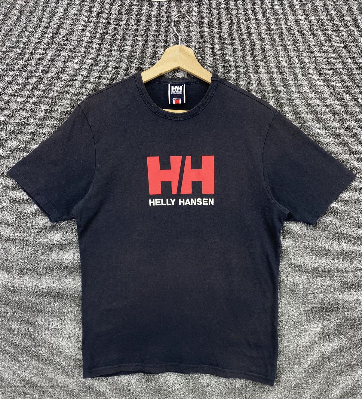 Helly Hansen Vintage Helly Hansen Big Logo Tees T Shirts Size US M / EU 48-50 / 2 - 1 Thumbnail