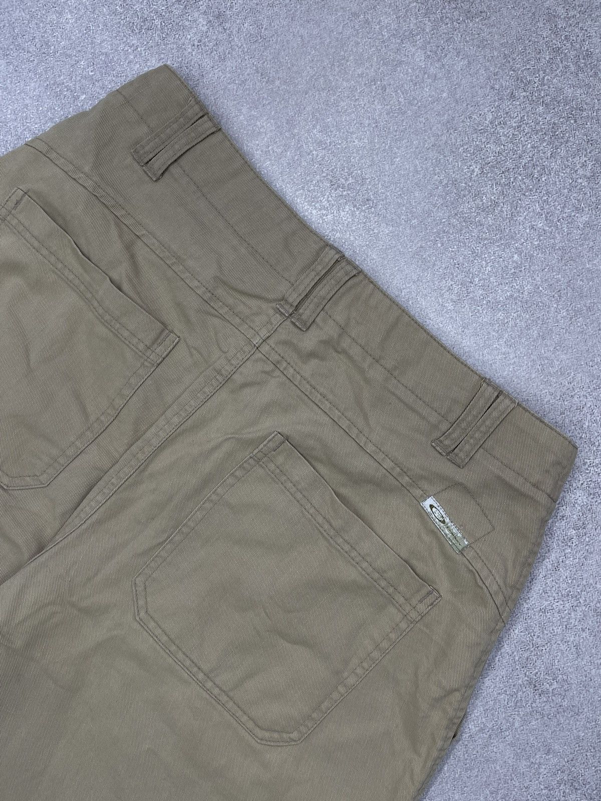Oakley Vintage Oakley Shorts Beige Y2K Size US 34 / EU 50 - 5 Thumbnail