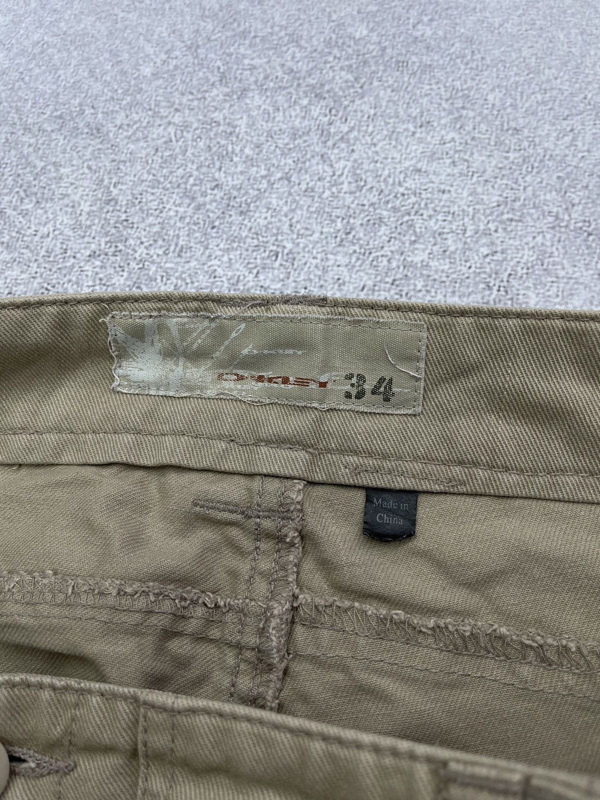 Oakley Vintage Oakley Shorts Beige Y2K Size US 34 / EU 50 - 11 Thumbnail