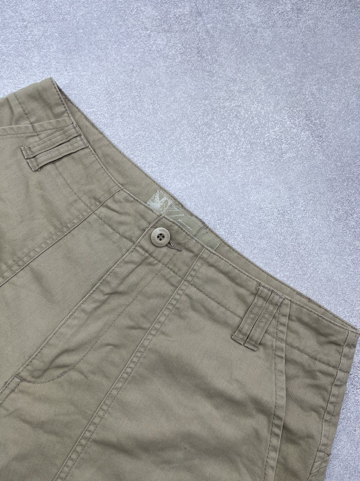 Oakley Vintage Oakley Shorts Beige Y2K Size US 34 / EU 50 - 7 Thumbnail