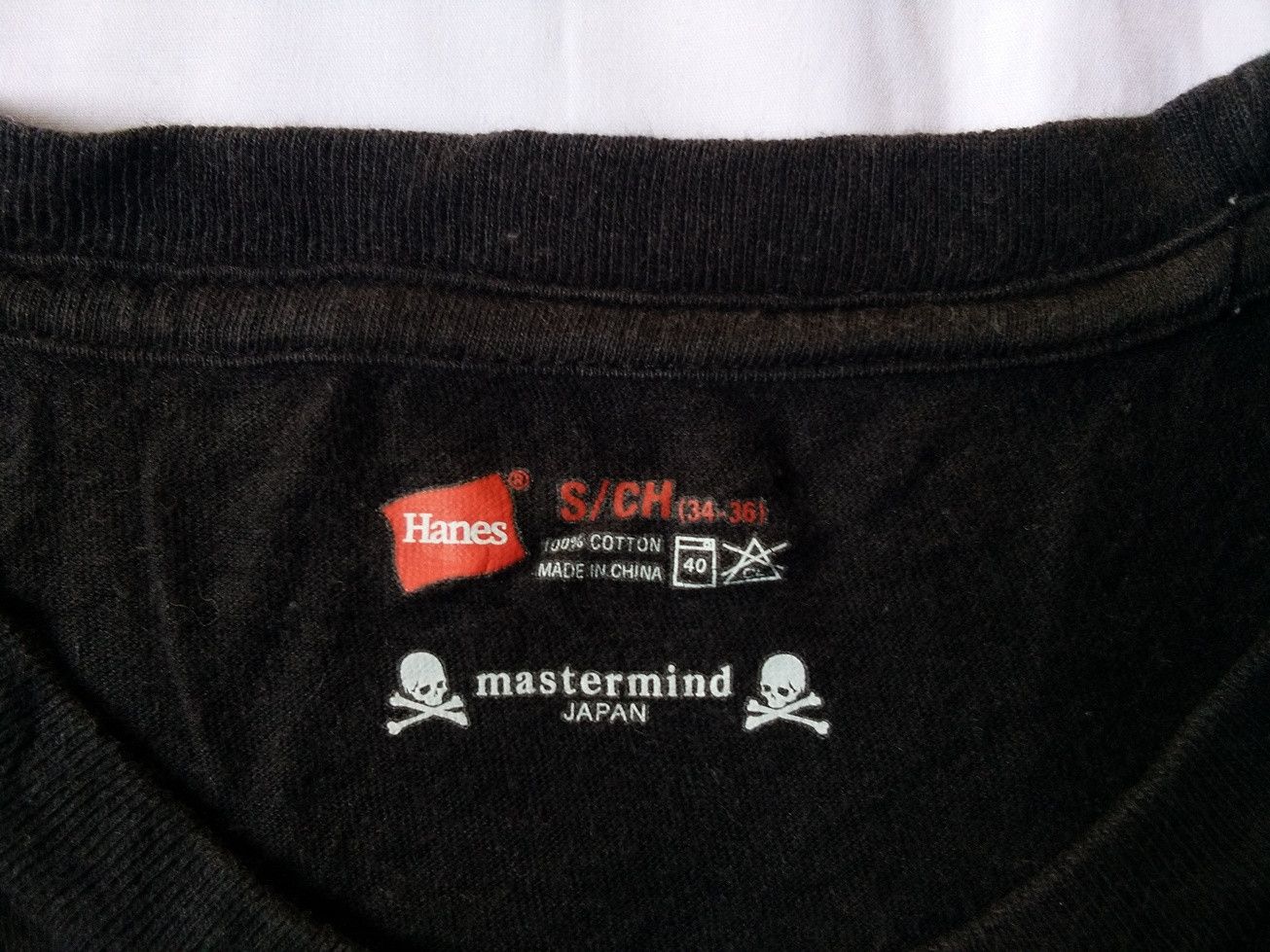Mastermind Japan Rarely Limited Mastermind Japan Logo X Hanes Minimalist Tee Size US S / EU 44-46 / 1 - 3 Thumbnail
