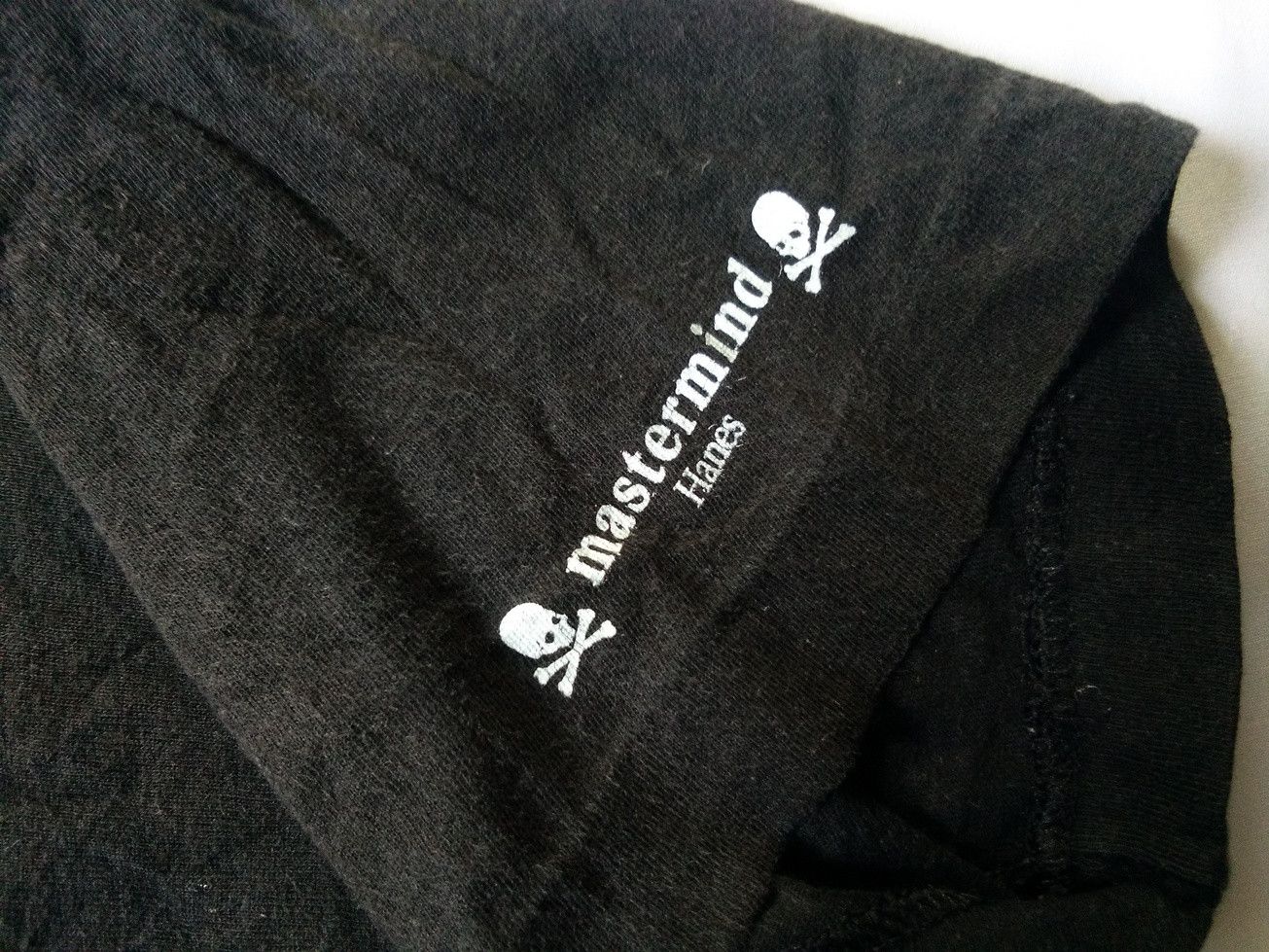 Mastermind Japan Rarely Limited Mastermind Japan Logo X Hanes Minimalist Tee Size US S / EU 44-46 / 1 - 1 Thumbnail