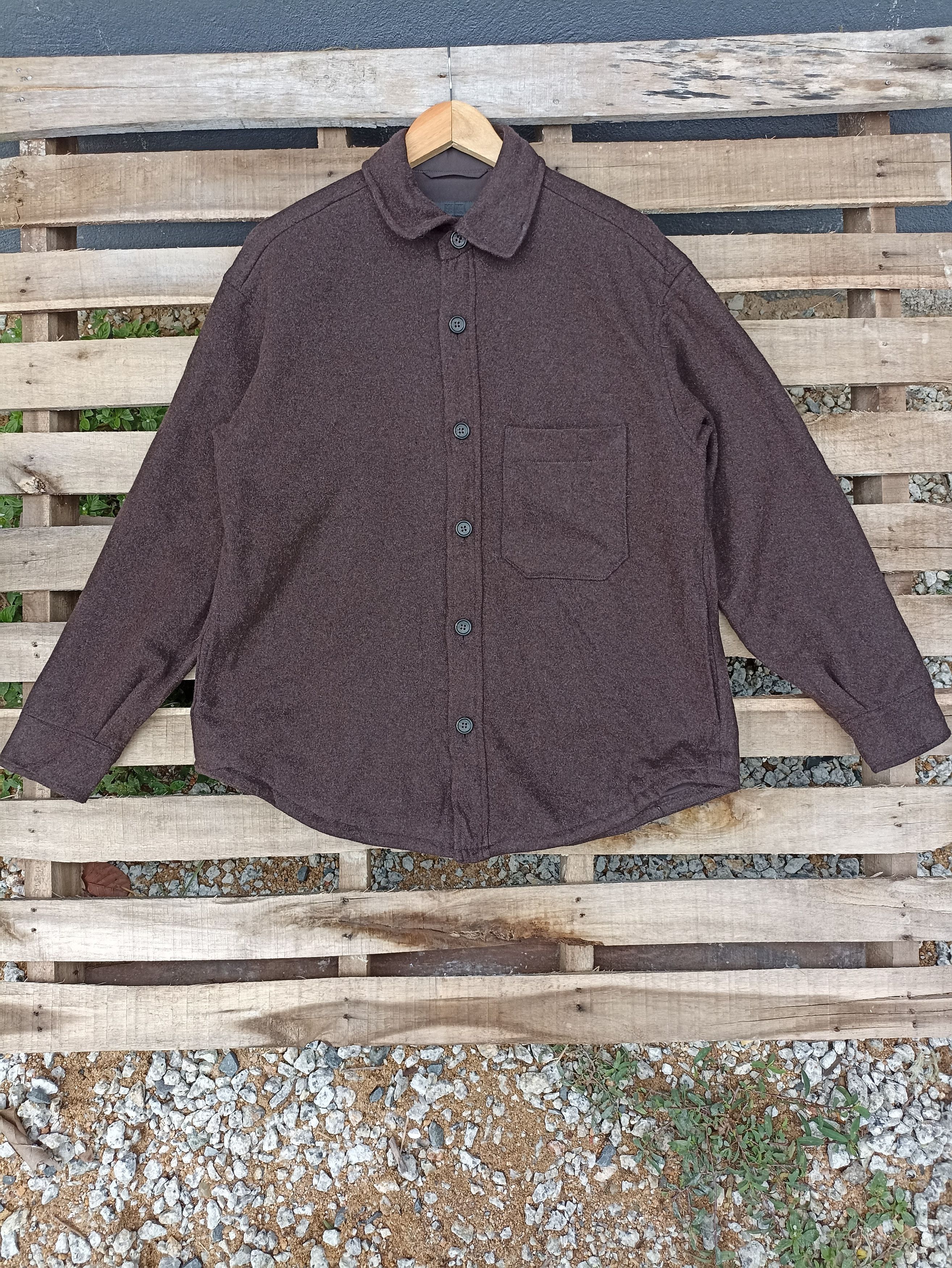 Japanese Brand × Uniqlo × Vintage Uniqlo Wool Shirt Button Flannel Size US L / EU 52-54 / 3 - 1 Thumbnail