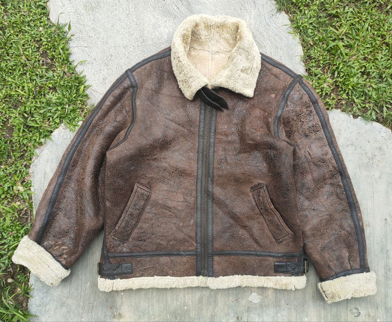 Vintage Sophi B-3 Aged Sheepskin jacket Size US M / EU 48-50 / 2 - 1 Thumbnail