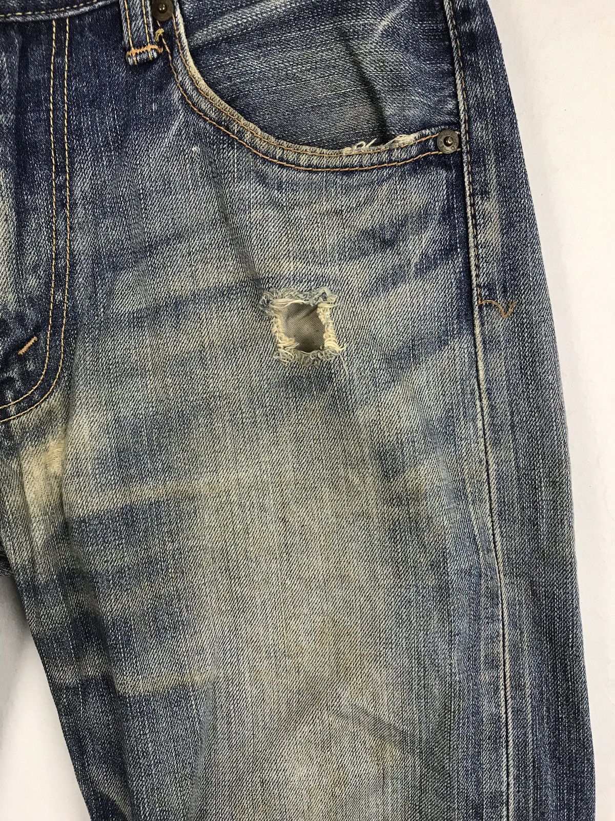 Levi's Levi’s Blue Denim Jeans Pant Distressed 702 703 Size US 30 / EU 46 - 7 Thumbnail