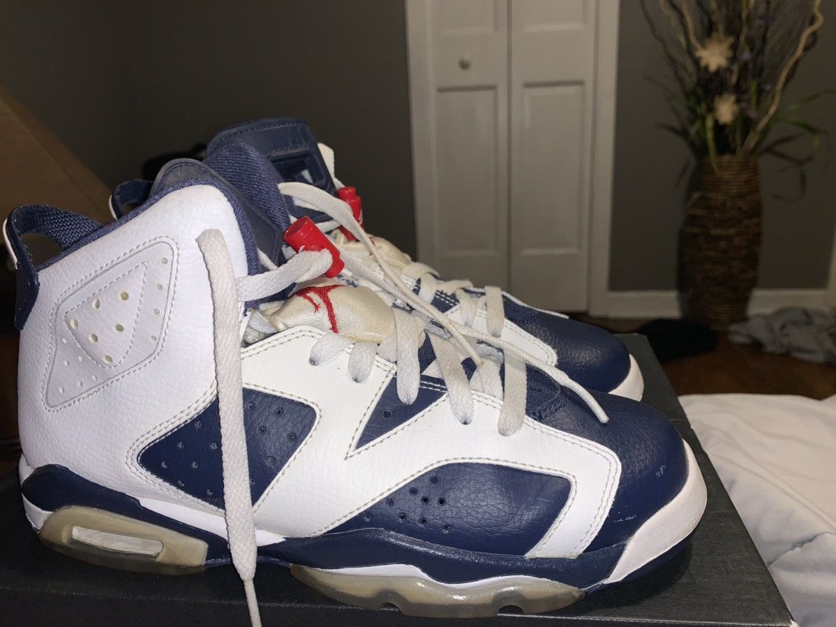 Jordan Brand Air Jordan 6 Retro GS Olympic 2012 Size US 6 / EU 39 - 3 Thumbnail
