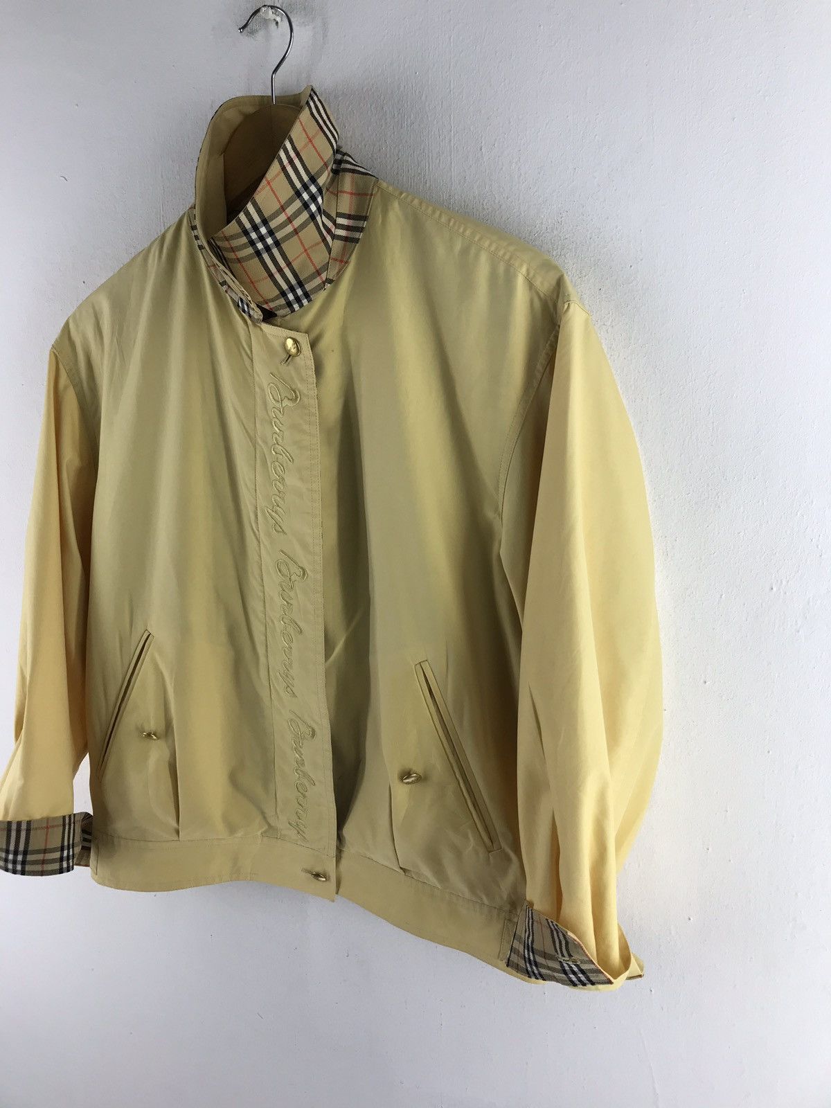 Burberry Vintage Burberry nova check lining Light Jacket Size US S / EU 44-46 / 1 - 2 Thumbnail