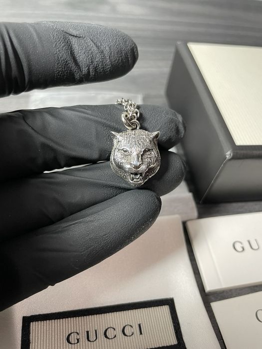 Gucci Gatto Aged Silver Feline Head Pendant