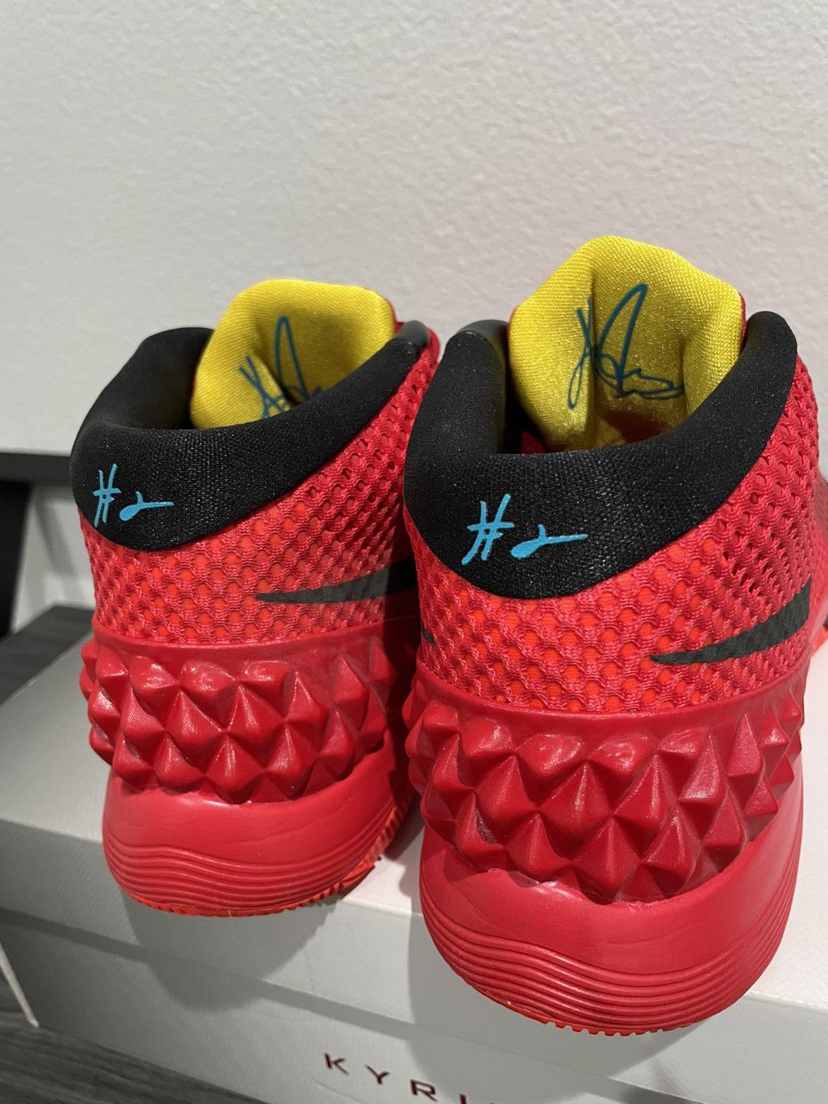 Nike Nike Kyrie 1 OG “Deceptive red” Size US 9.5 / EU 42-43 - 4 Thumbnail