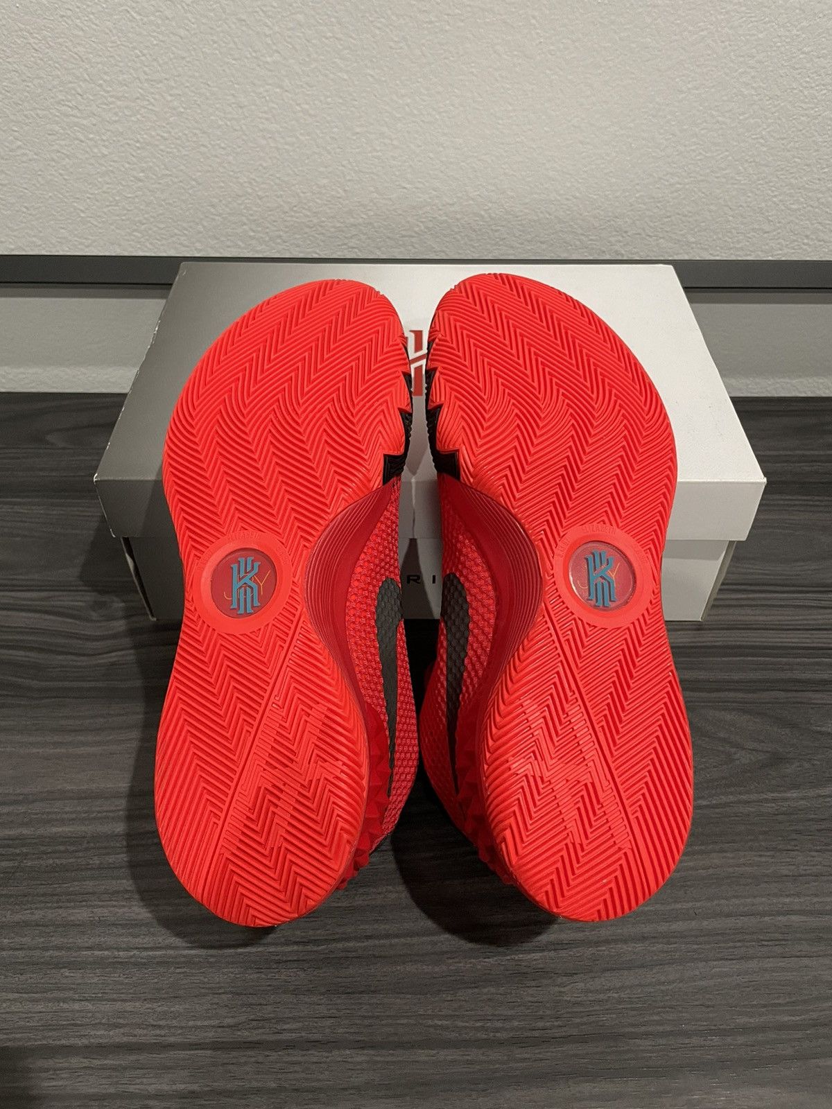 Nike Nike Kyrie 1 OG “Deceptive red” Size US 9.5 / EU 42-43 - 9 Thumbnail