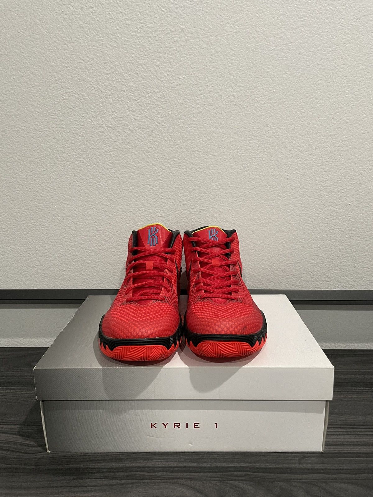 Nike Nike Kyrie 1 OG “Deceptive red” Size US 9.5 / EU 42-43 - 2 Thumbnail