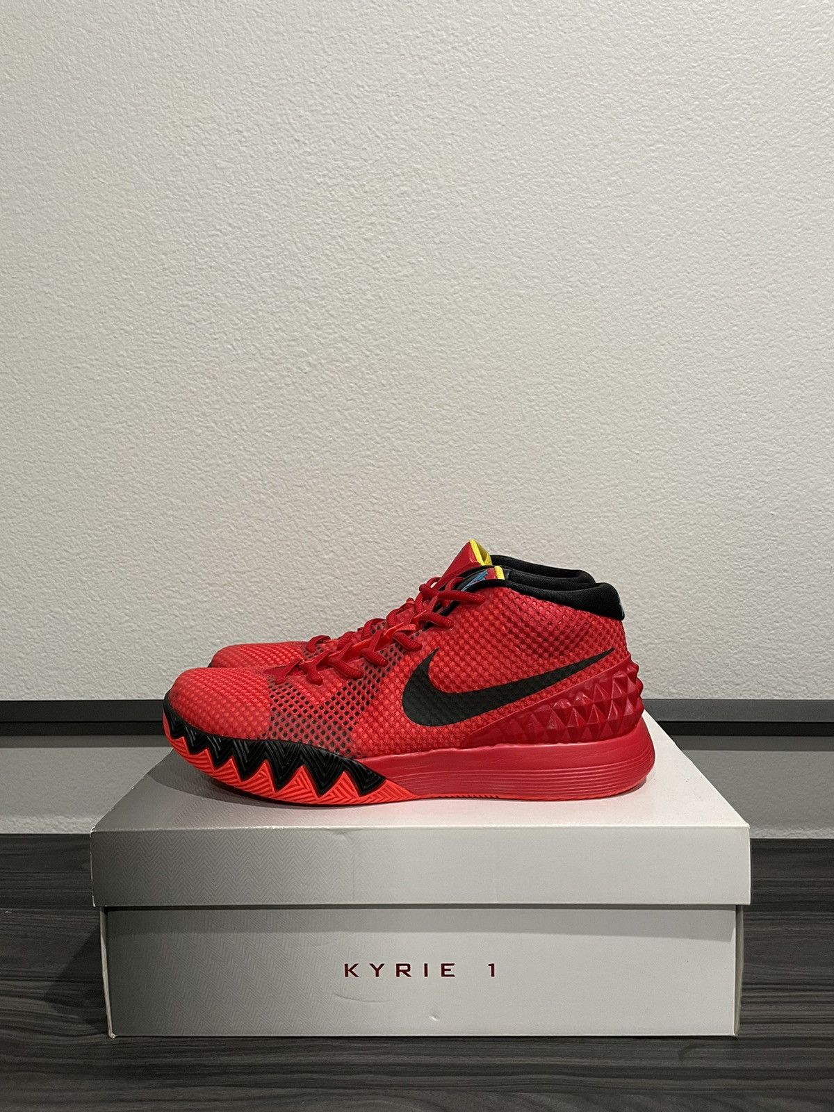Nike Kyrie 1 OG “Deceptive red”