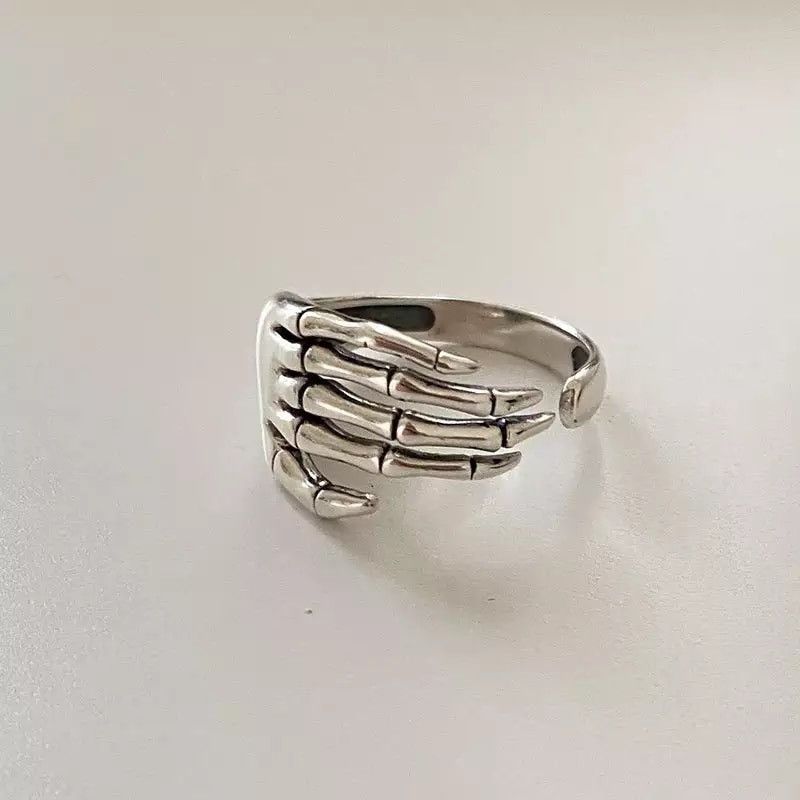 Jewelry Creative Skeleton Hand Grip Ring Size ONE SIZE - 1 Thumbnail