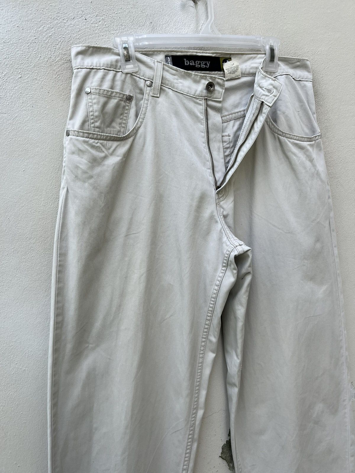 Levi's × Vintage Vintage 1998 Levi’s Silvertab White Baggy Chinos Trouser Size US 34 / EU 50 - 8 Thumbnail