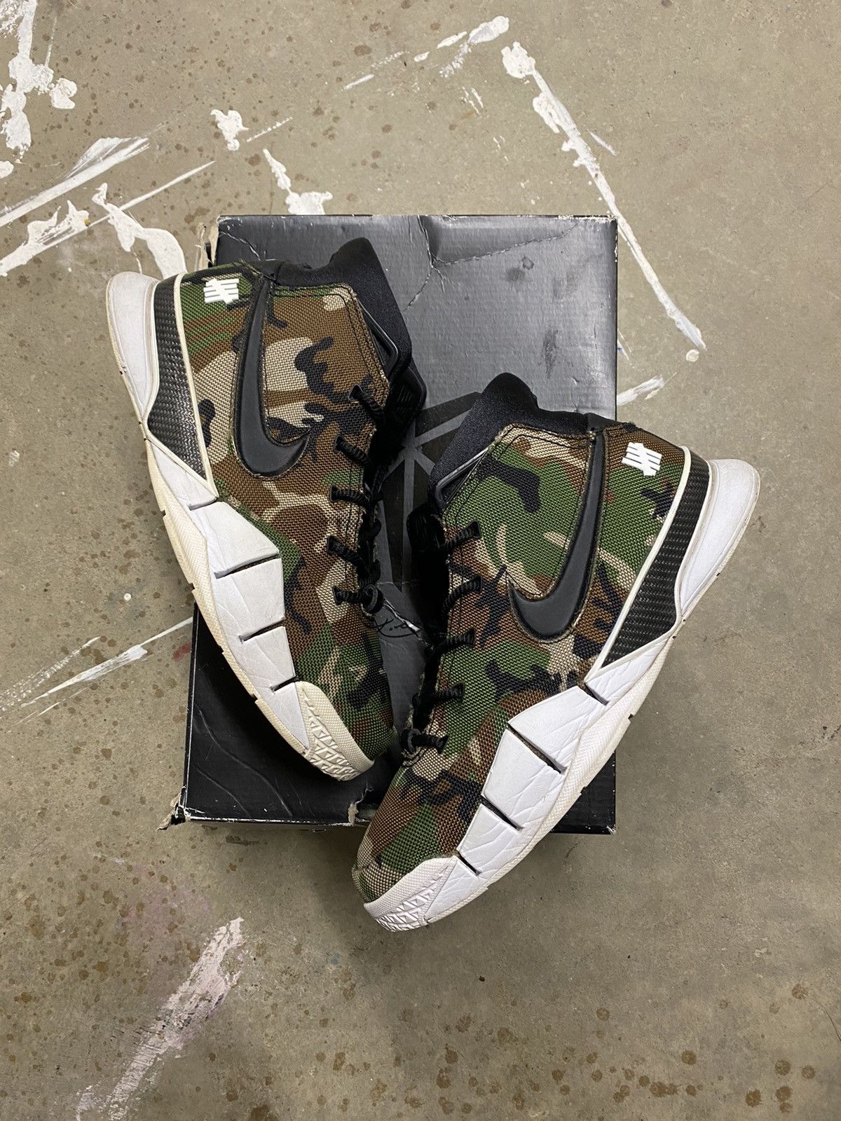 undefeated x zoom kobe 1