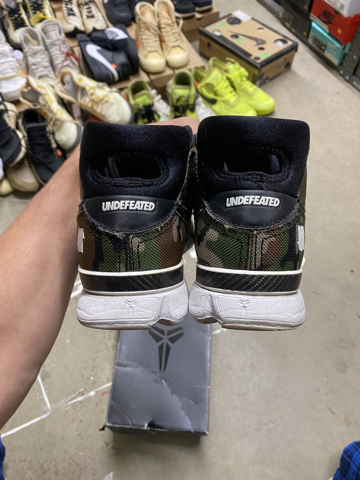 Nike × Undefeated Zoom Kobe 1 proto Undefeated Size US 7 / EU 40 - 4 Thumbnail