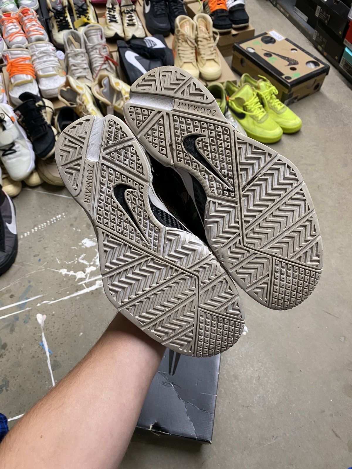 Nike × Undefeated Zoom Kobe 1 proto Undefeated Size US 7 / EU 40 - 5 Thumbnail