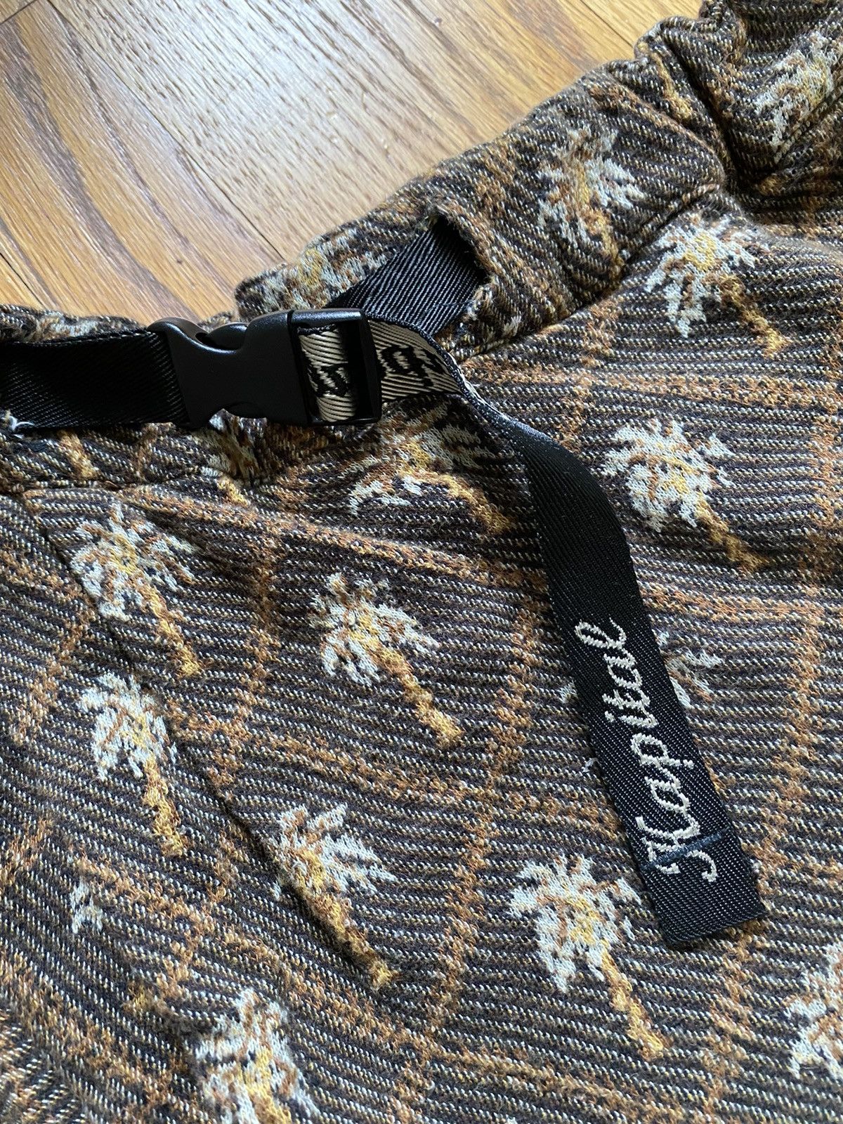Kapital KAPITAL PALM TREE JACQUARD BELTED DROP CROTCH SHORTS Size US 34 / EU 50 - 5 Thumbnail