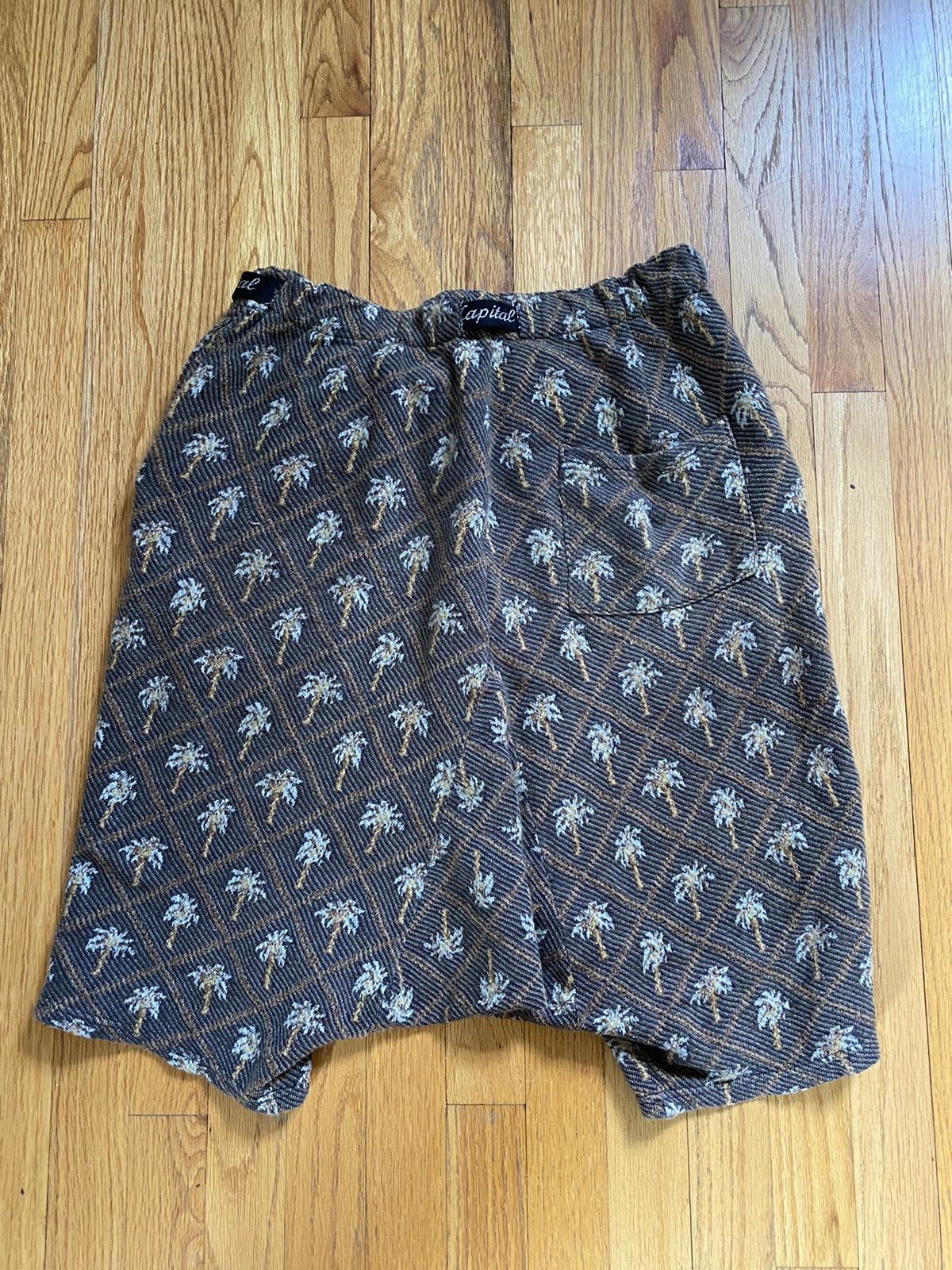 Kapital KAPITAL PALM TREE JACQUARD BELTED DROP CROTCH SHORTS Size US 34 / EU 50 - 6 Thumbnail