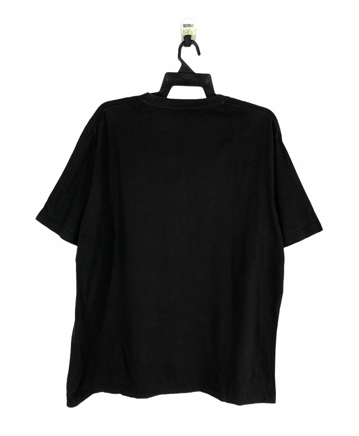 Japanese Brand × Uniqlo Uniqlo x Japanese Pop Culture Project Graphic Tee Size US XL / EU 56 / 4 - 2 Thumbnail