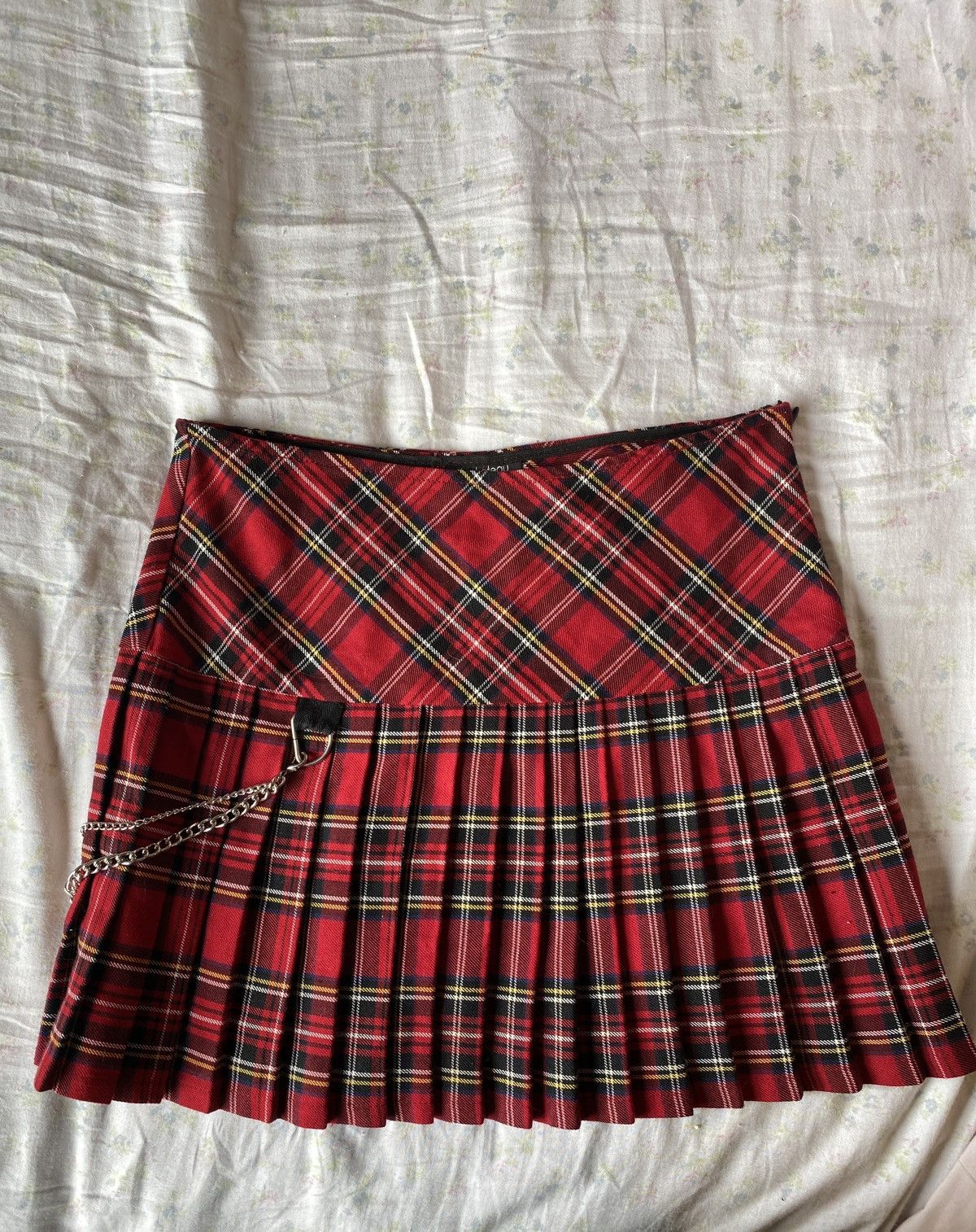 Early 2000s Le Chateau Grunge Pleated Plaid Mini Skirt