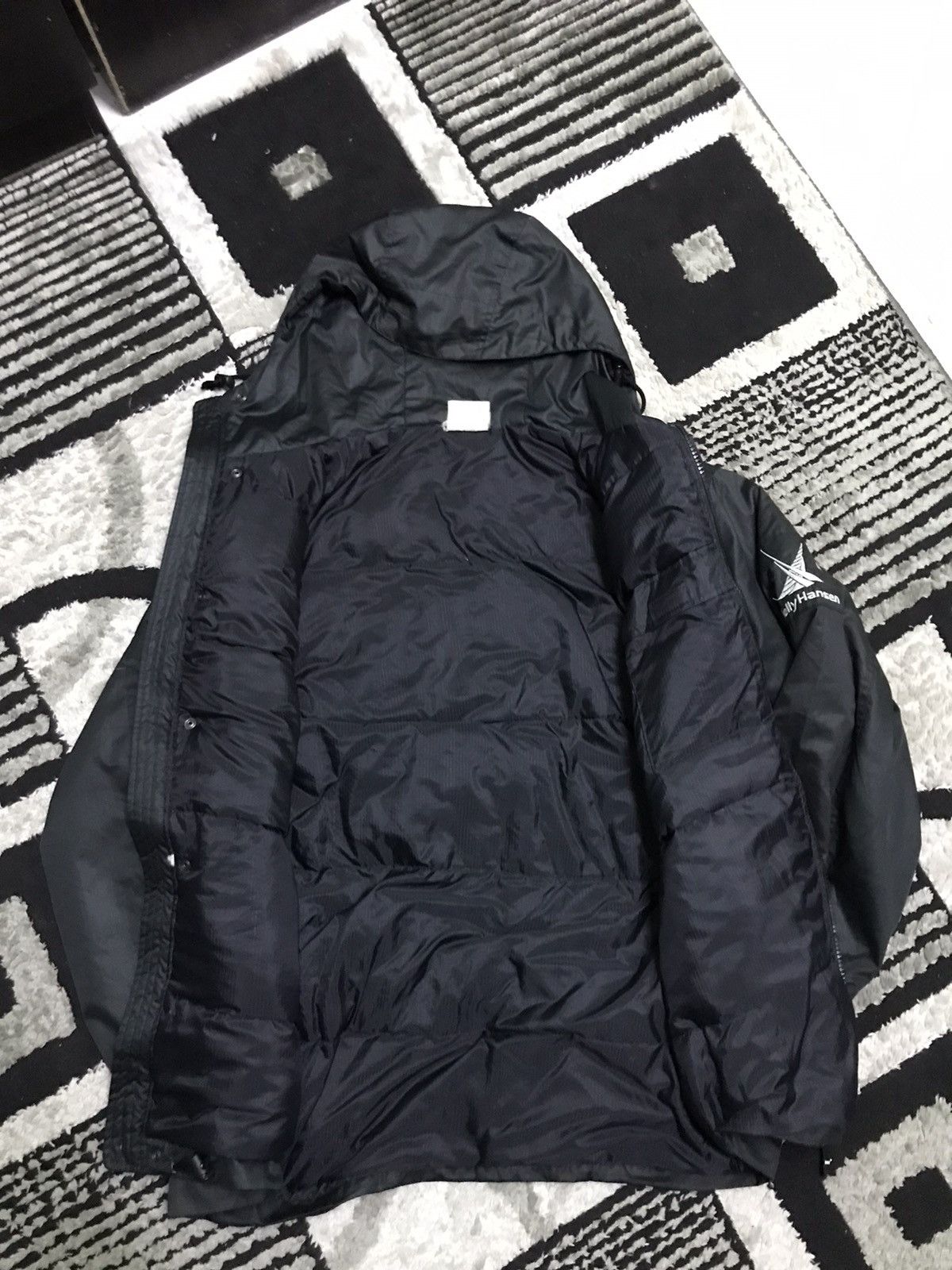 Helly Hansen Helly hansen down jacket hoodie Size US L / EU 52-54 / 3 - 6 Thumbnail