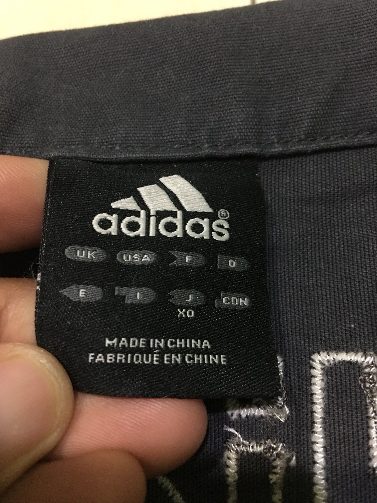 Adidas ADIDAS EMBROIDERED JACKET Size US L / EU 52-54 / 3 - 3 Thumbnail