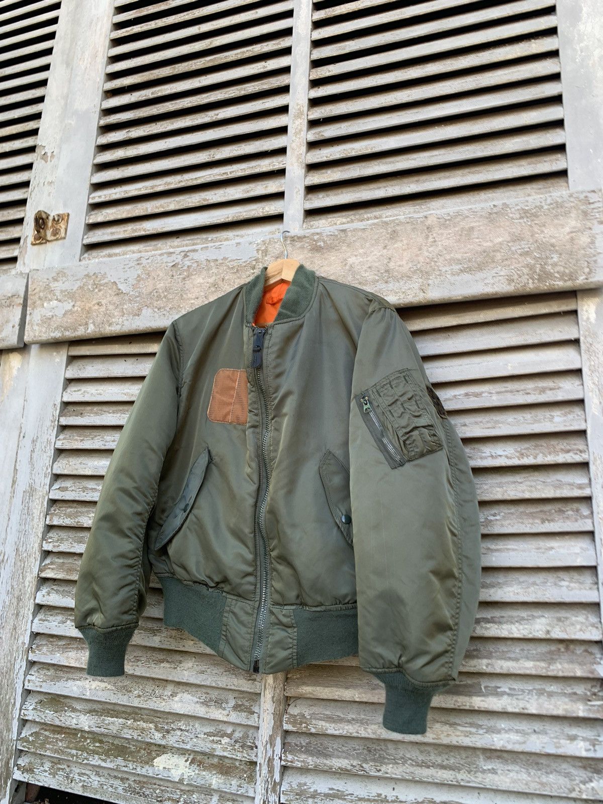 Alpha Industries Vintage Alpha Industries MA1 Man Intermediate BomberJacket Size US S / EU 44-46 / 1 - 5 Thumbnail