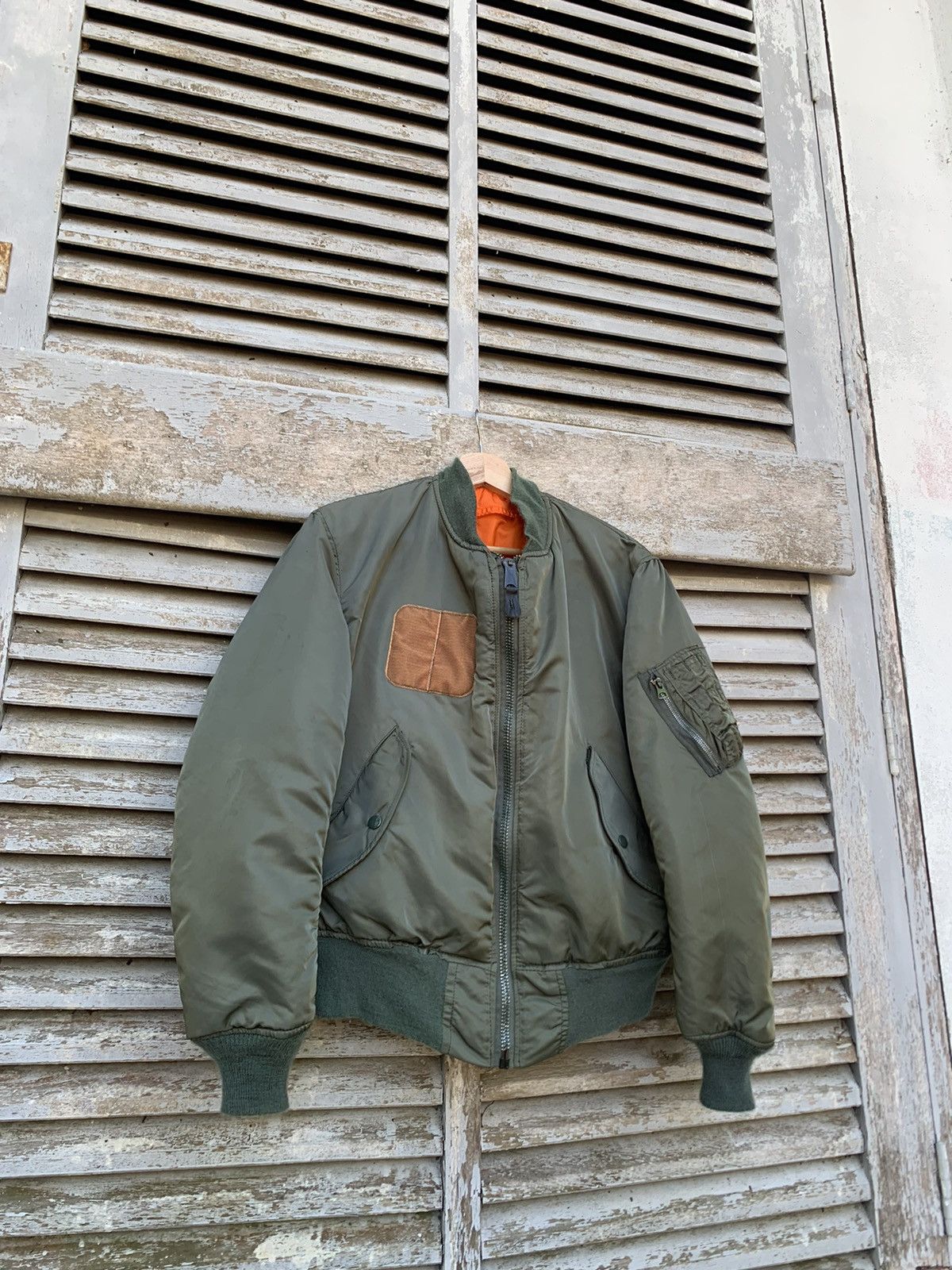 Alpha Industries Vintage Alpha Industries MA1 Man Intermediate BomberJacket Size US S / EU 44-46 / 1 - 3 Thumbnail