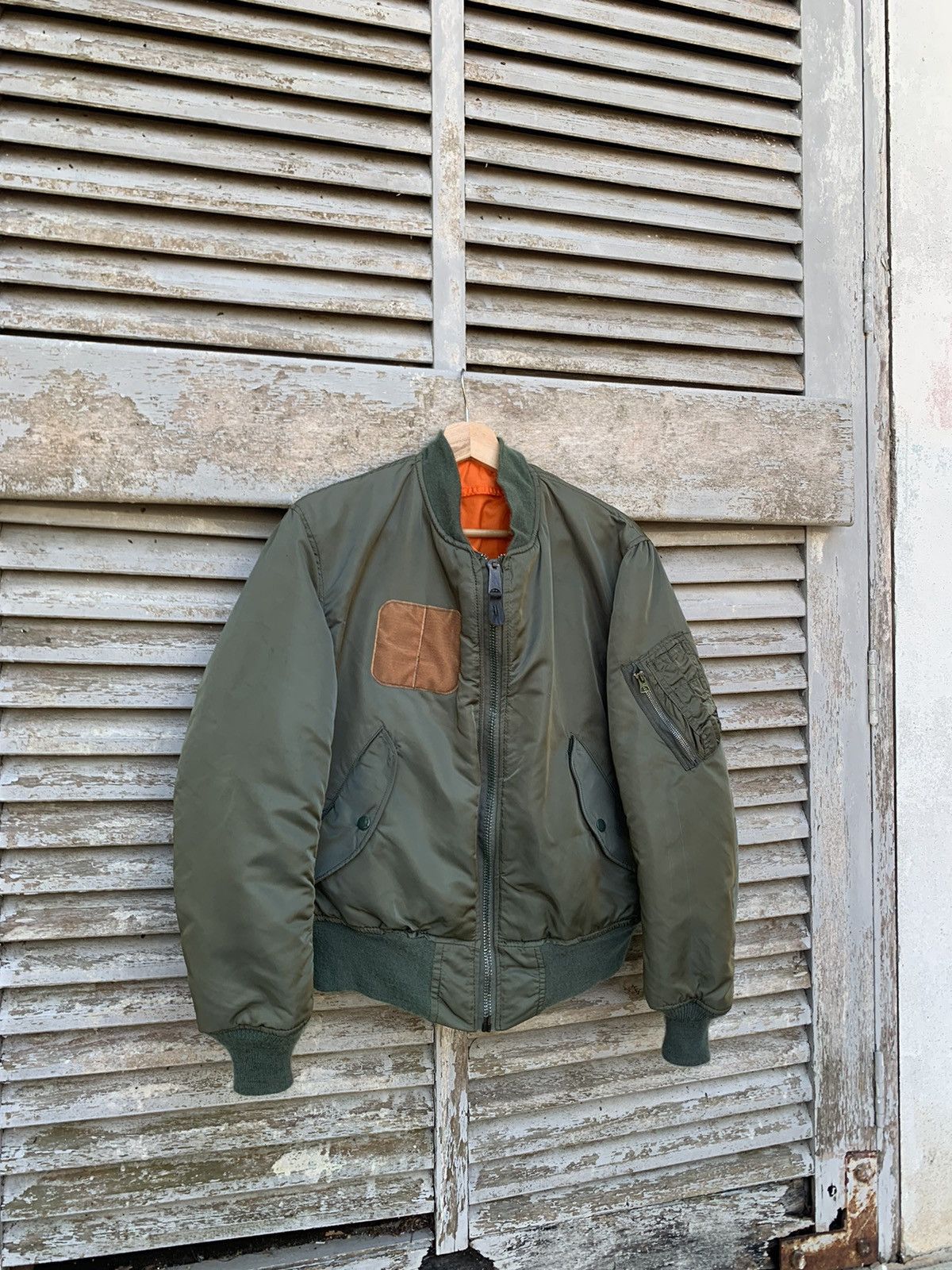 Alpha Industries Vintage Alpha Industries MA1 Man Intermediate BomberJacket Size US S / EU 44-46 / 1 - 1 Thumbnail