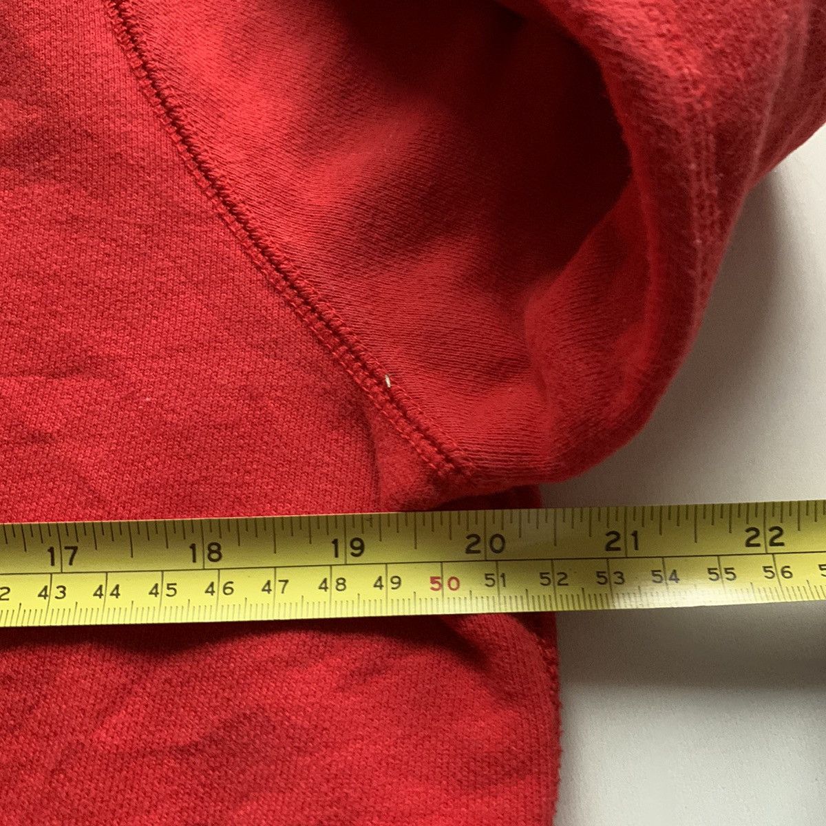 Nike Vintage Nike Embroidered Swoosh Crewneck Women's Medium Red Size M / US 6-8 / IT 42-44 - 4 Thumbnail