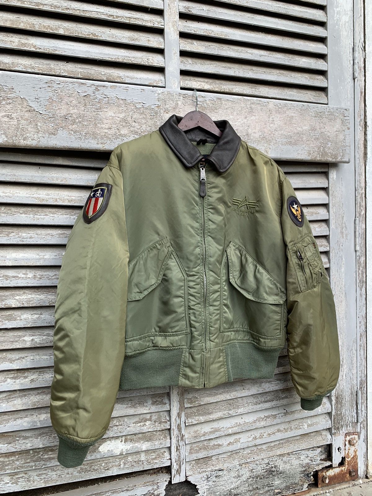 Alpha Industries 🪖 Vintage Alpha Industries Man Intermediate Bomber Jacket Size US L / EU 52-54 / 3 - 1 Thumbnail