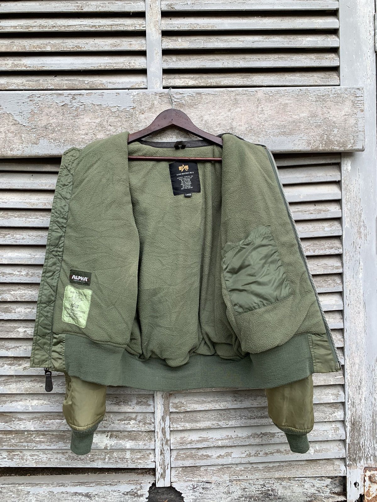 Alpha Industries 🪖 Vintage Alpha Industries Man Intermediate Bomber Jacket Size US L / EU 52-54 / 3 - 12 Thumbnail