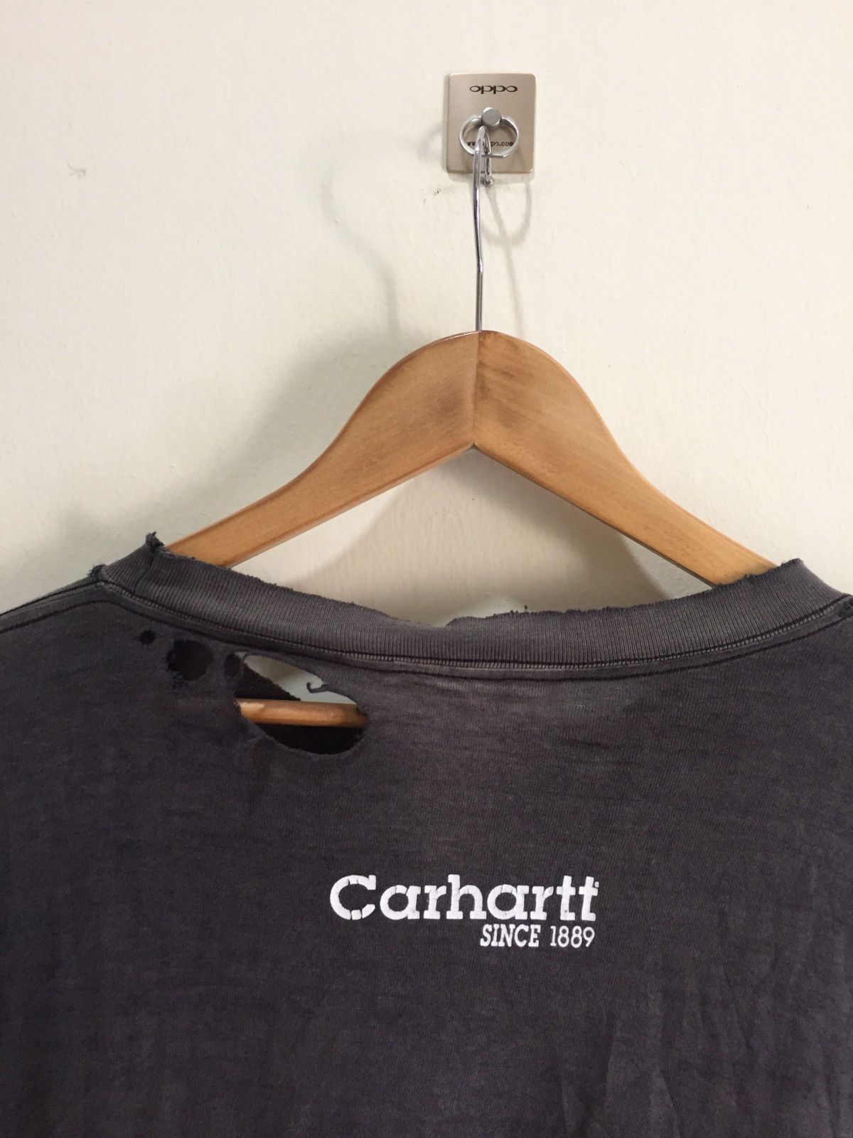 Carhartt Vintage Trashed Faded Distressed carhartt Tshirt Size US L / EU 52-54 / 3 - 5 Thumbnail
