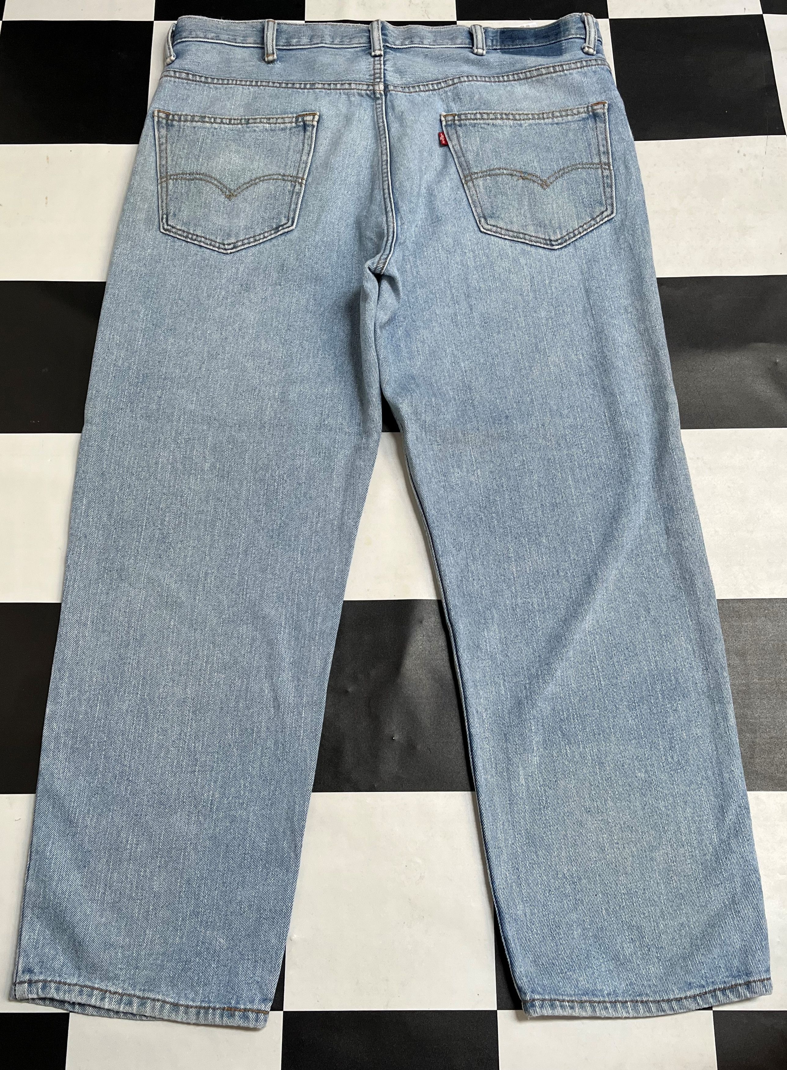Levi's × Vintage Vintage Levis 550 Faded Denim Jean L206 Size US 40 / EU 56 - 2 Thumbnail