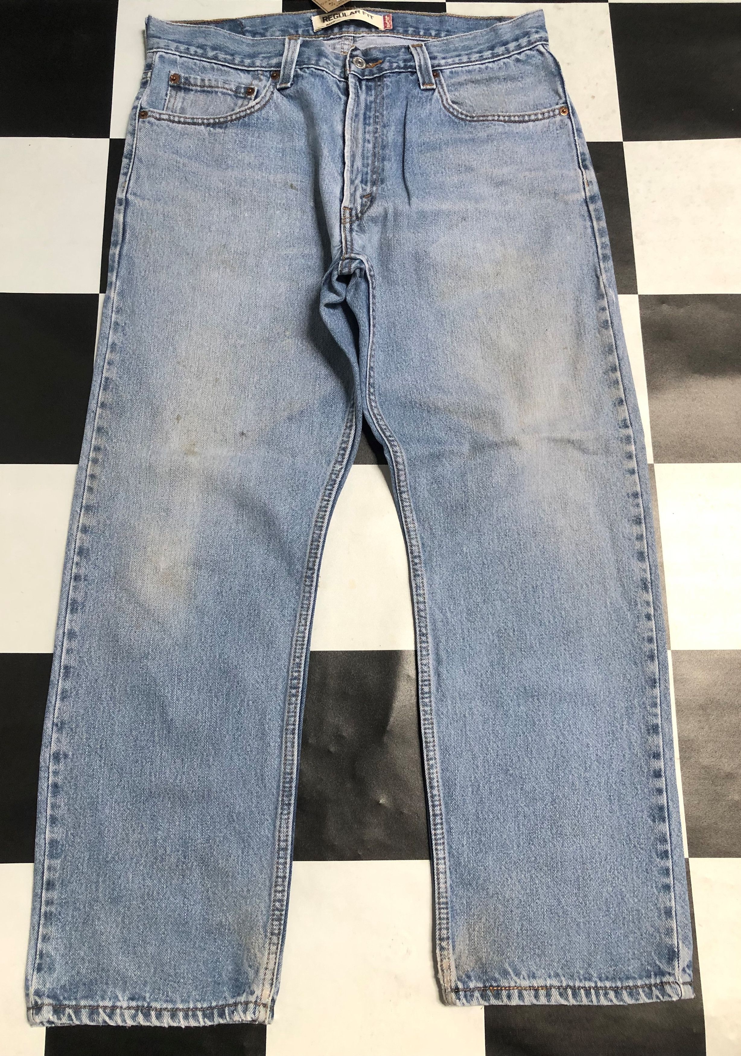 Vintage Levis 505 Faded Denim Jeans L26