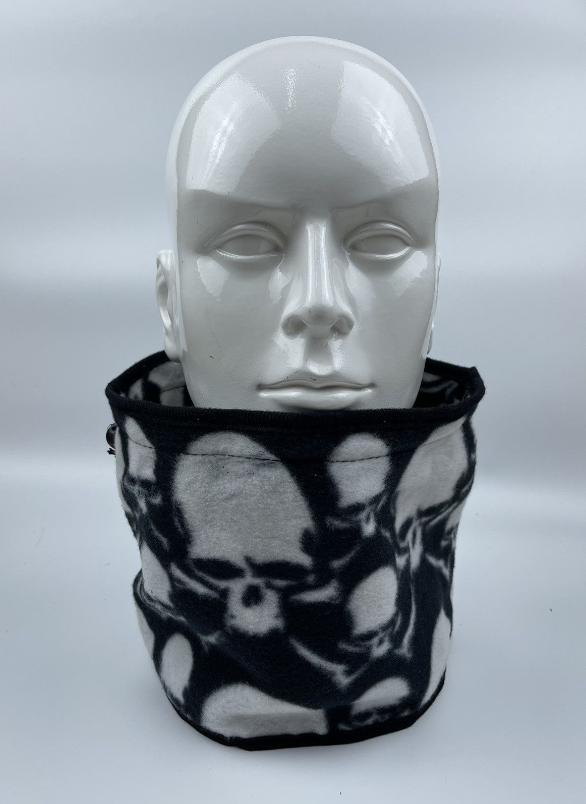 Japanese Brand × Seditionaries skulls neck gaiter hat Size ONE SIZE - 1 Thumbnail