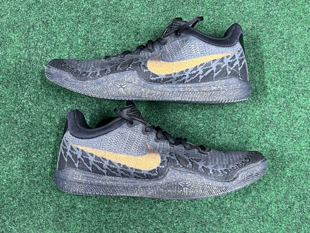 Nike 2019 Nike Kobe Mamba Rage Gold Stars Size US 11 / EU 44 - 4 Thumbnail