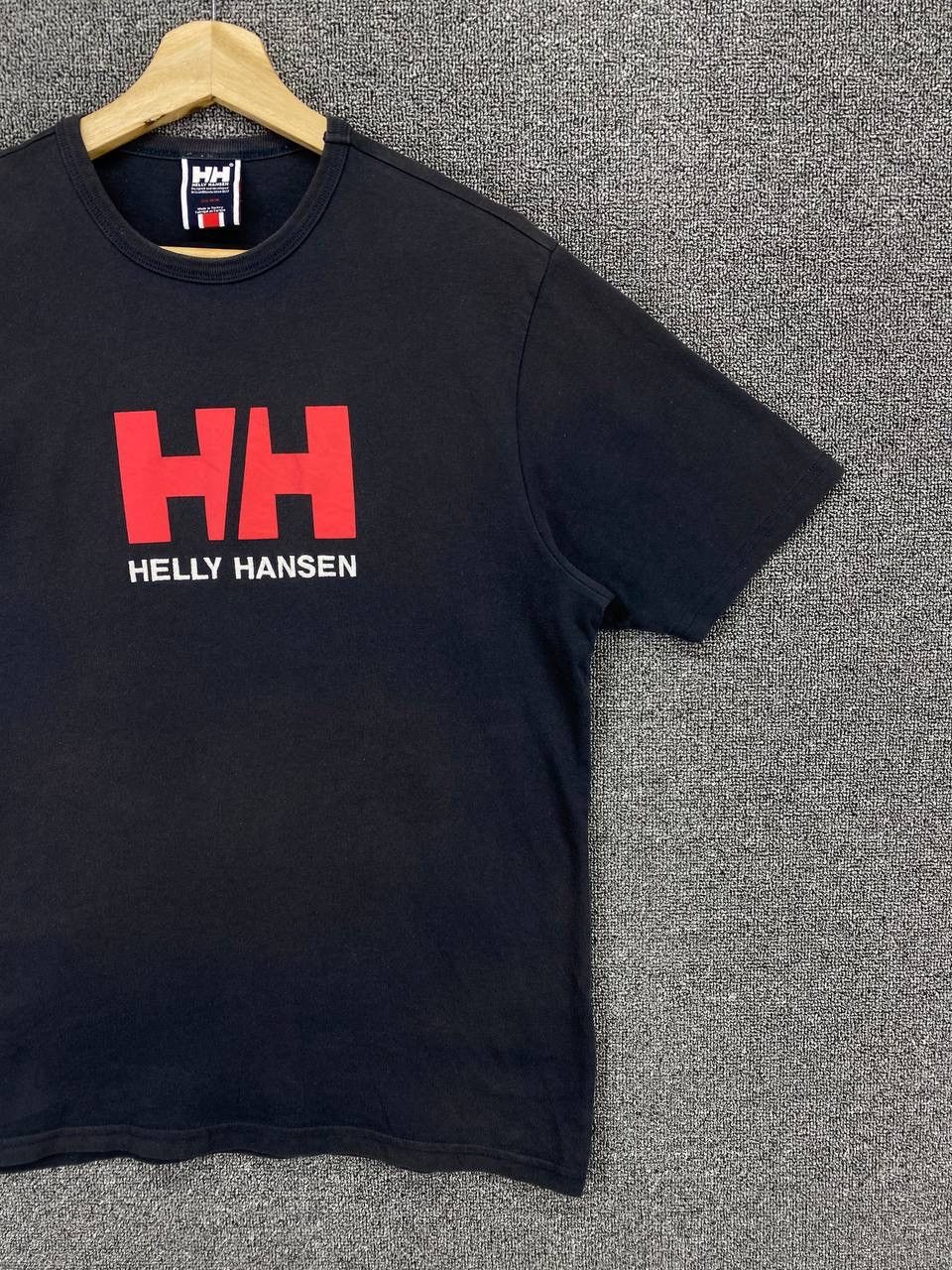 Helly Hansen Vintage Helly Hansen Big Logo Tees T Shirts Size US M / EU 48-50 / 2 - 4 Thumbnail