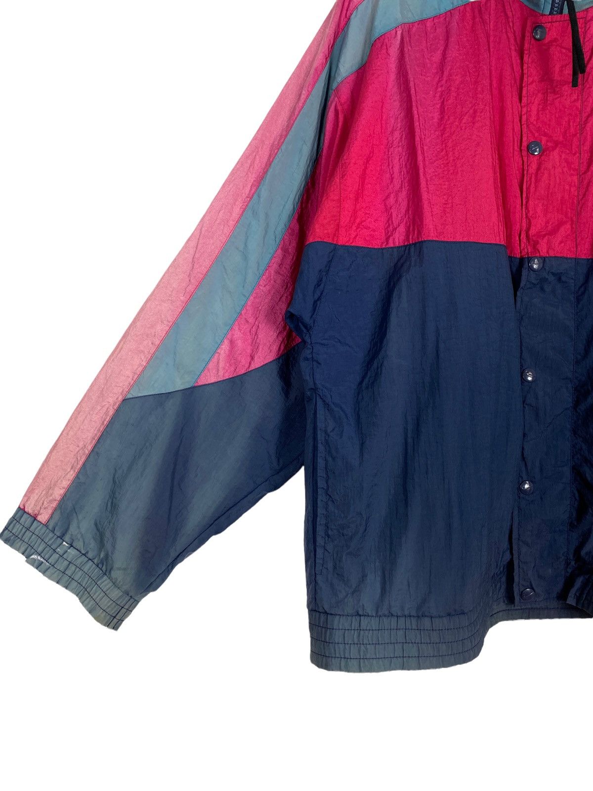 Nike Rare Vtg Nike Swoosh Sun Faded THRASHED Big Logo Windbreker Size US M / EU 48-50 / 2 - 6 Thumbnail