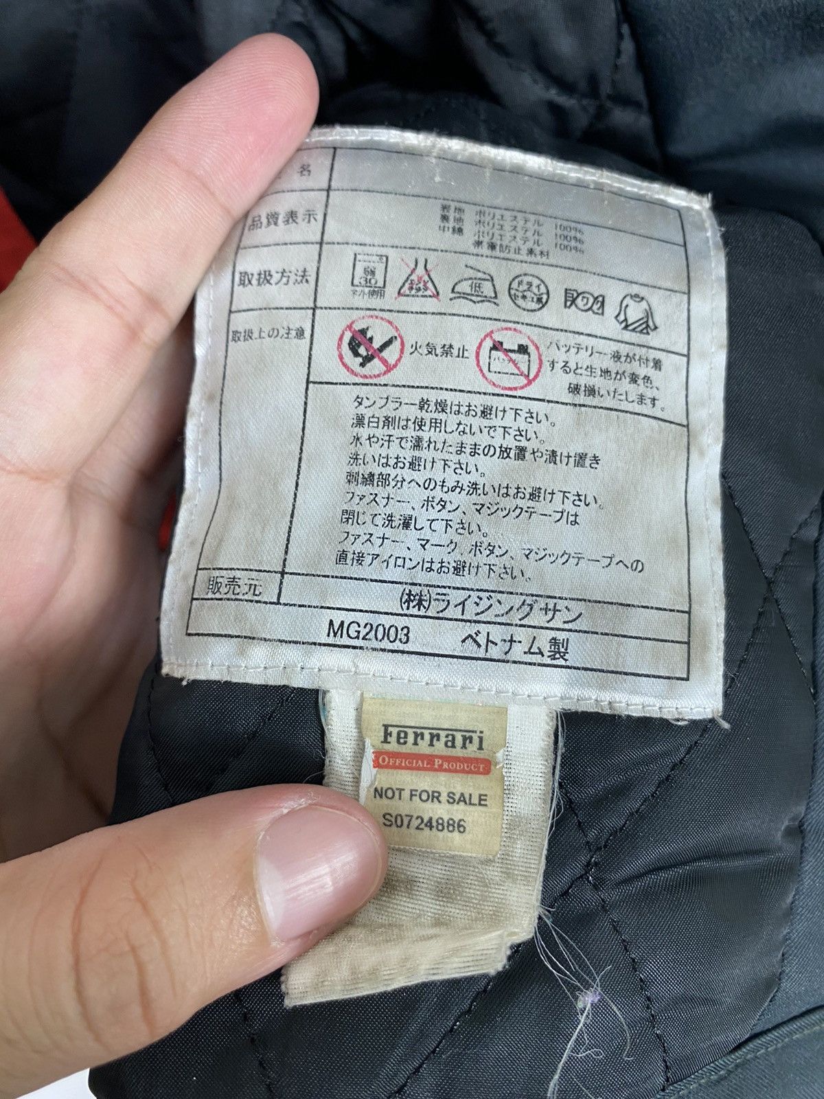 Ferrari Rare‼️ Vtg shell helix x ferrari THRASHED jacket motorsports Size US L / EU 52-54 / 3 - 6 Thumbnail