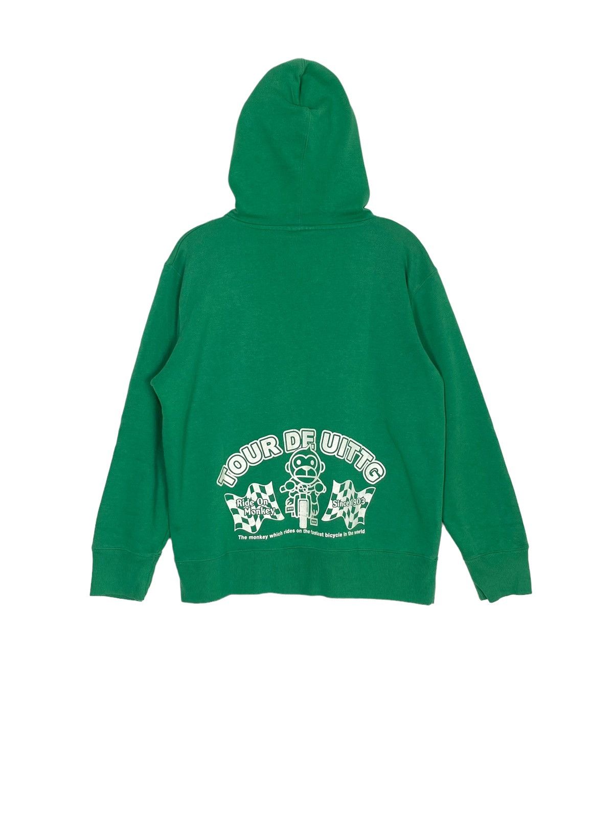 Japanese Brand Rare‼️ Uittg Baby Tour de Uittg Big Logo Hoodie Size US M / EU 48-50 / 2 - 3 Thumbnail