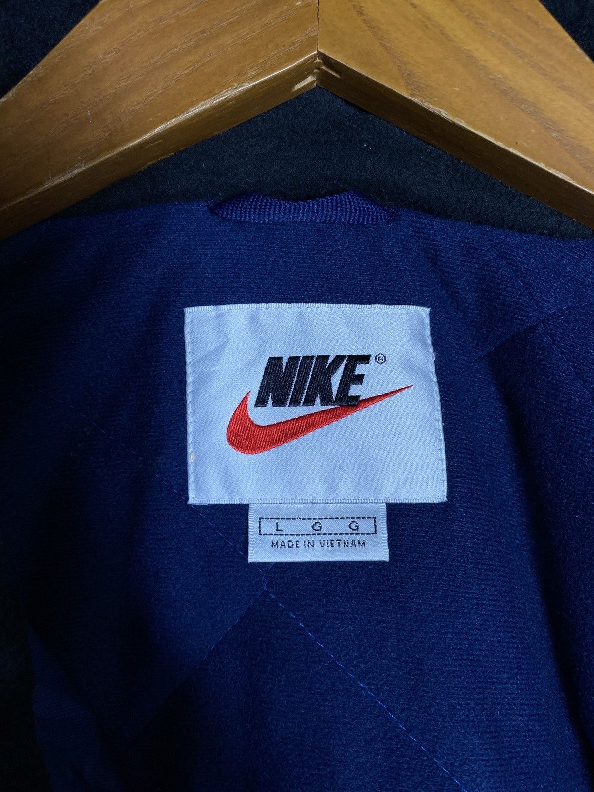 Nike Rare‼️ Nike Swoosh Bomber Winter Jacket Large Size Size US L / EU 52-54 / 3 - 5 Thumbnail