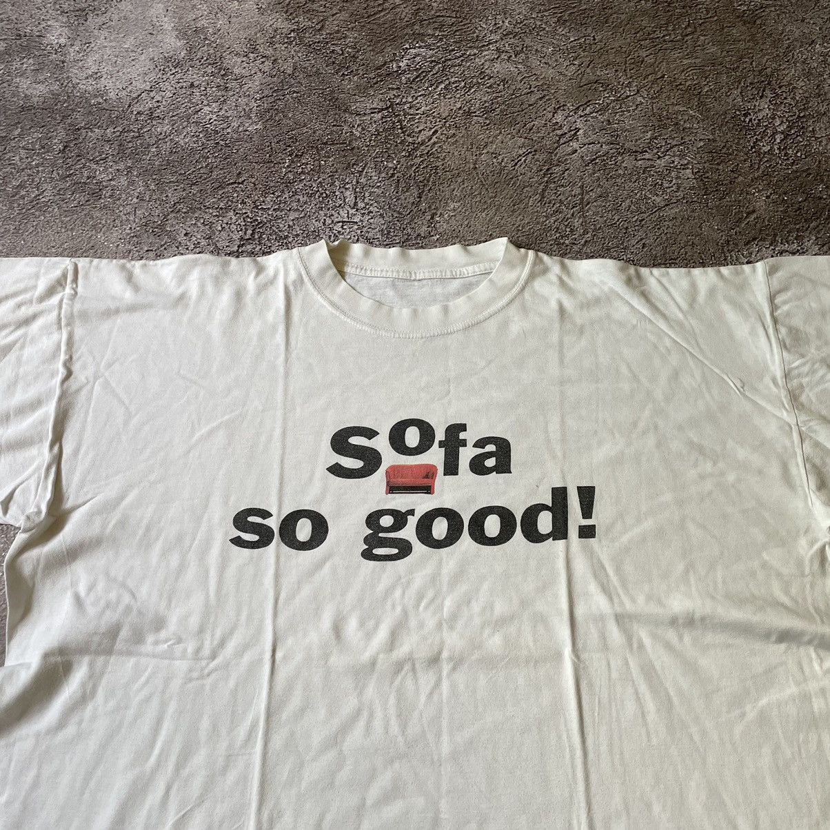 Vintage Vintage Y2K Sofa So Good Graphic Tee Streetwear Baggy XL Size US XL / EU 56 / 4 - 5 Thumbnail
