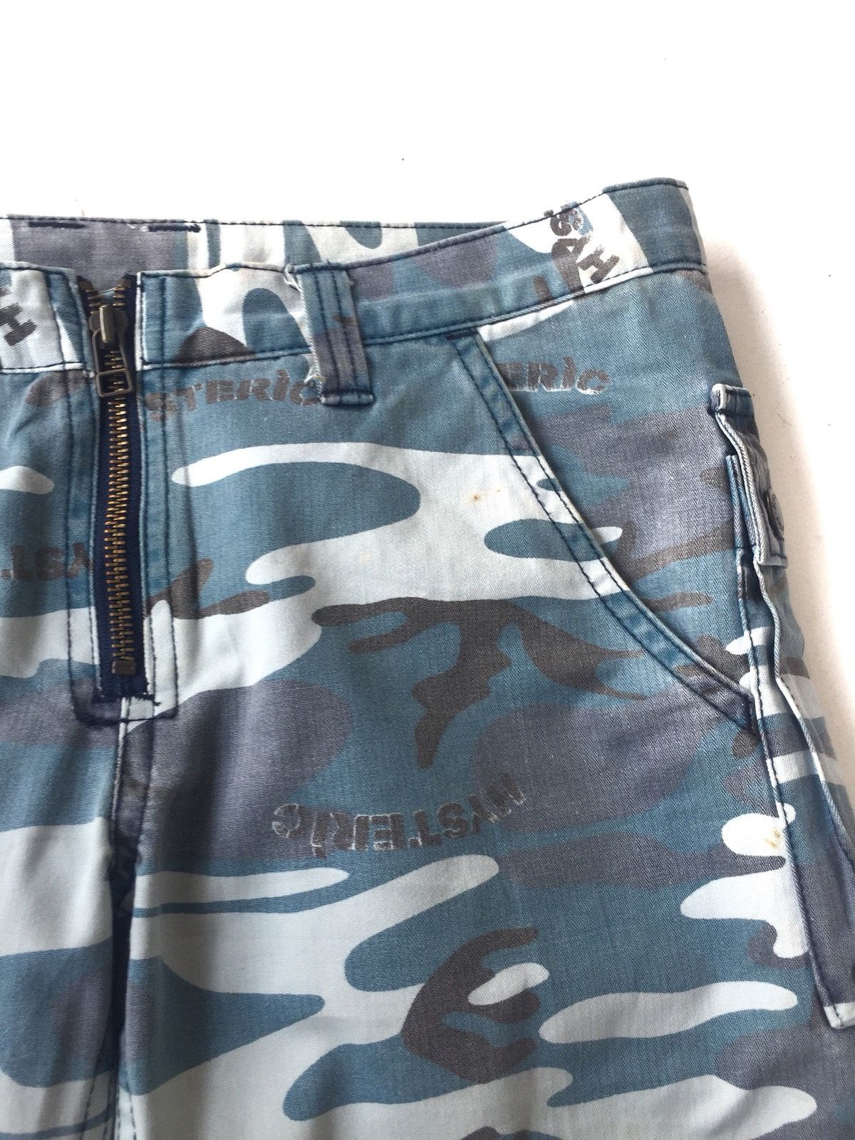 Hysteric Glamour OG Hysteric Glamour Camo Cargo Shorts Wtaps Size US 30 / EU 46 - 5 Thumbnail